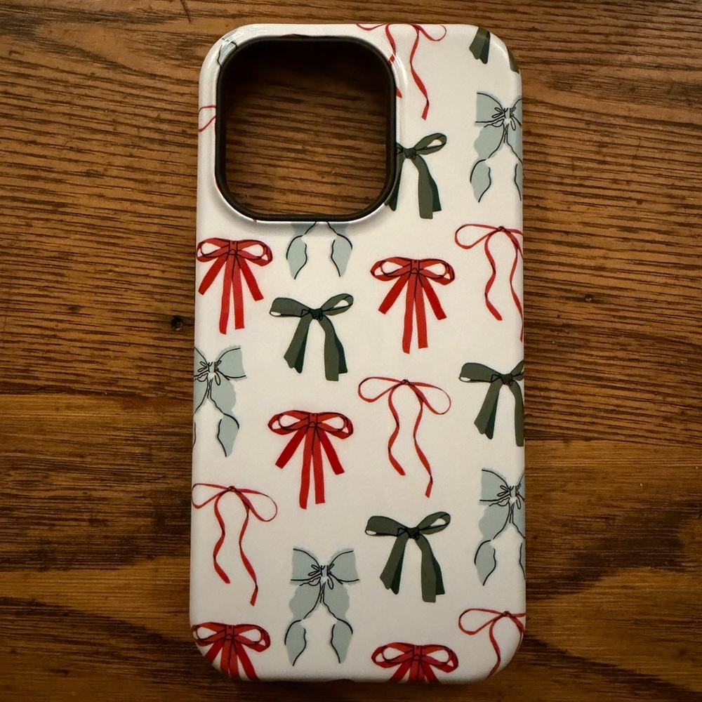 Casely Red and Green Bow Design iPhone 14 Pro Case